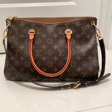 Load image into Gallery viewer, Louis Vuitton Pallas MM Monogram