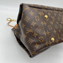 Load image into Gallery viewer, Louis Vuitton Artsy MM Monogram