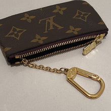Load image into Gallery viewer, Louis Vuitton Key Pouch Monogram