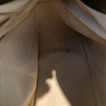 Load image into Gallery viewer, Louis Vuitton Artsy MM Monogram