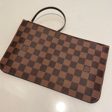 Load image into Gallery viewer, Louis Vuitton Neverfull Clutch Pochette Damier Ebebe