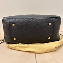 Load image into Gallery viewer, Louis Vuitton Artsy MM Empeinte Noir Black