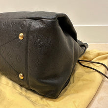 Load image into Gallery viewer, Louis Vuitton Artsy MM Empeinte Noir Black