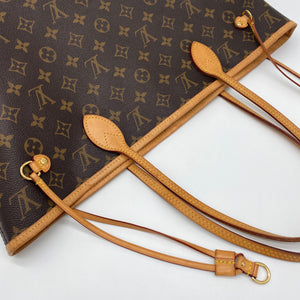 Louis Vuitton Cherry Red Monogram Neverfull Pochette GM or MM 13lz89s For  Sale at 1stDibs