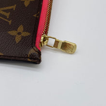 Load image into Gallery viewer, Louis Vuitton Neverfull MM Monogram Clutch Pochette Limited Edition
