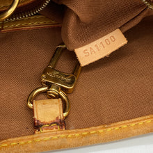 Load image into Gallery viewer, Louis Vuitton Batignolles Monogram
