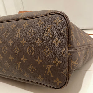 Louis Vuitton Neverfull MM Monogram