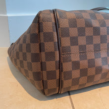 Load image into Gallery viewer, Louis Vuitton Totally MM Damier Ebene
