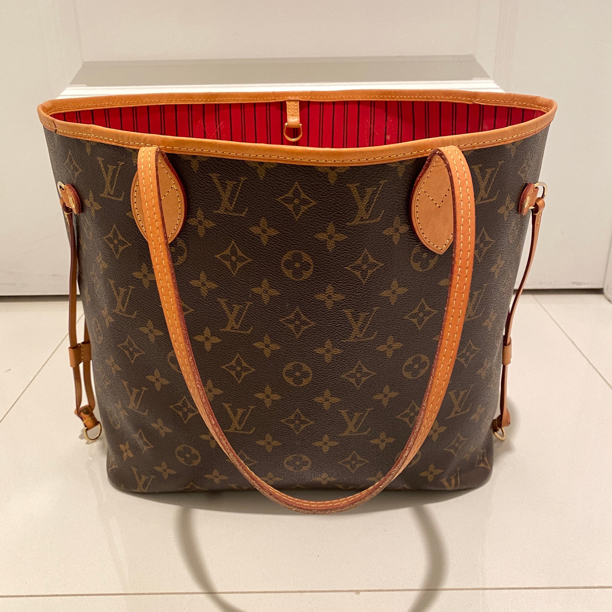 Authentic Louis Vuitton Neverfull MM Ebene Damier Red Interior CERT  Included  Social Ketchup