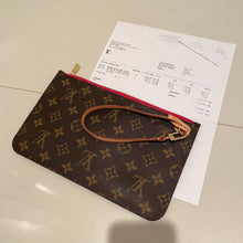 Load image into Gallery viewer, Louis Vuitton Neverfull MM Clutch Monogram
