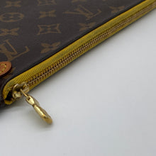 Load image into Gallery viewer, Louis Vuitton Neverfull Clutch Pochette Monogram
