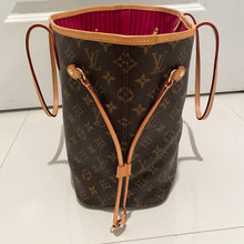 Load image into Gallery viewer, Louis Vuitton Neverfull MM Pivoine
