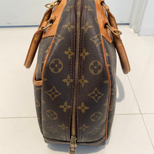 Load image into Gallery viewer, Louis Vuitton Deauville Bowling Bag Monogram
