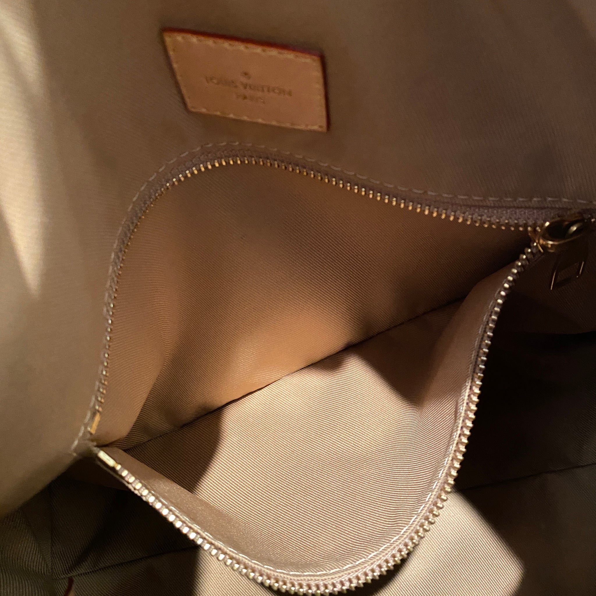 Louis Vuitton Monogram Graceful PM (SHG-zI1nTp) – LuxeDH
