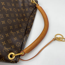 Load image into Gallery viewer, Louis Vuitton Artsy MM Monogram
