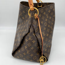 Load image into Gallery viewer, Louis Vuitton Artsy MM Monogram
