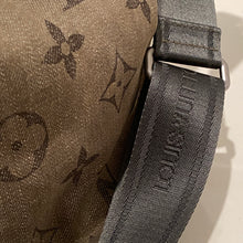 Load image into Gallery viewer, Louis Vuitton Besace Impression Khaki
