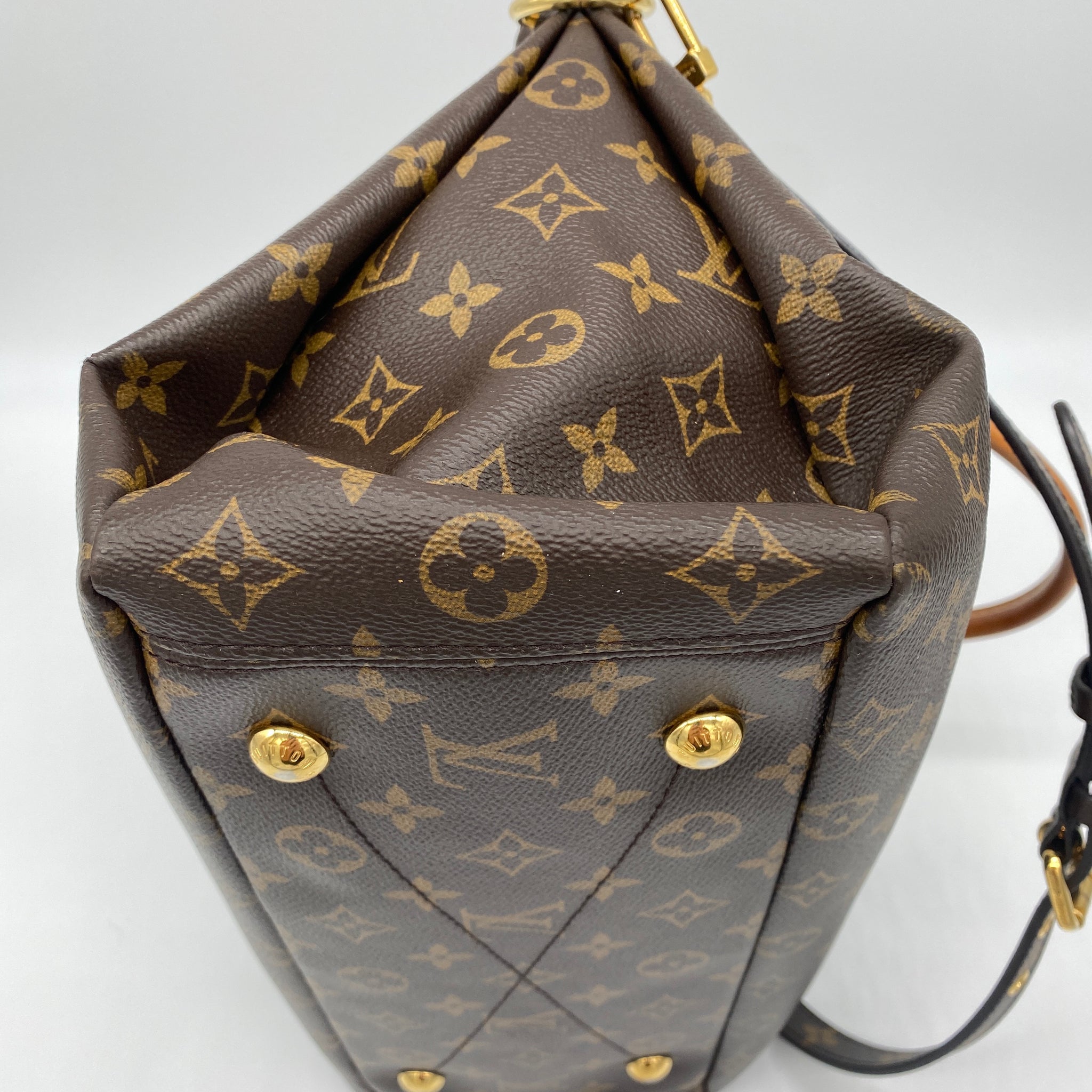 LOUIS VUITTON Pallas MM Monogram Safran Shoulder Handbag