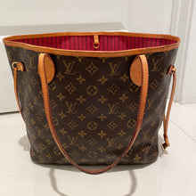 Load image into Gallery viewer, Louis Vuitton Neverfull MM Pivoine
