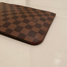 Load image into Gallery viewer, Louis Vuitton Neverfull Pochette Clutch
