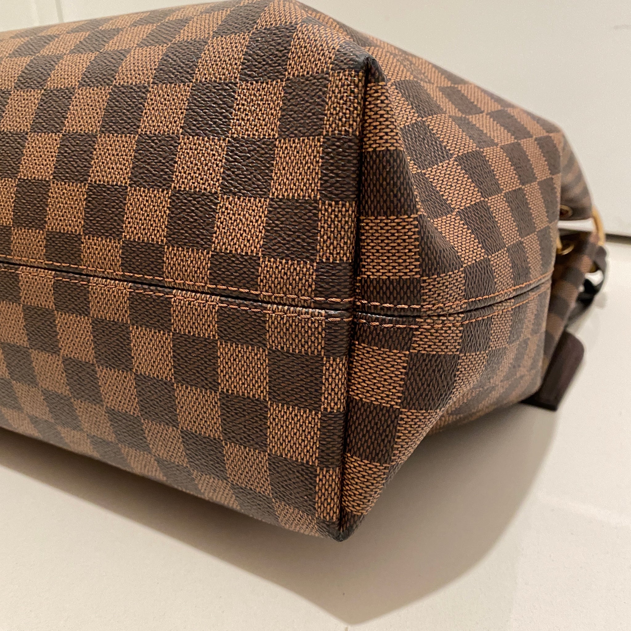 Louis Vuitton Damier Ebene Graceful MM N44045 is great for all travels.  #LouisVuittonBag #LVBagsCheap #…