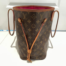 Load image into Gallery viewer, Louis Vuitton Neverfull MM Pivoine
