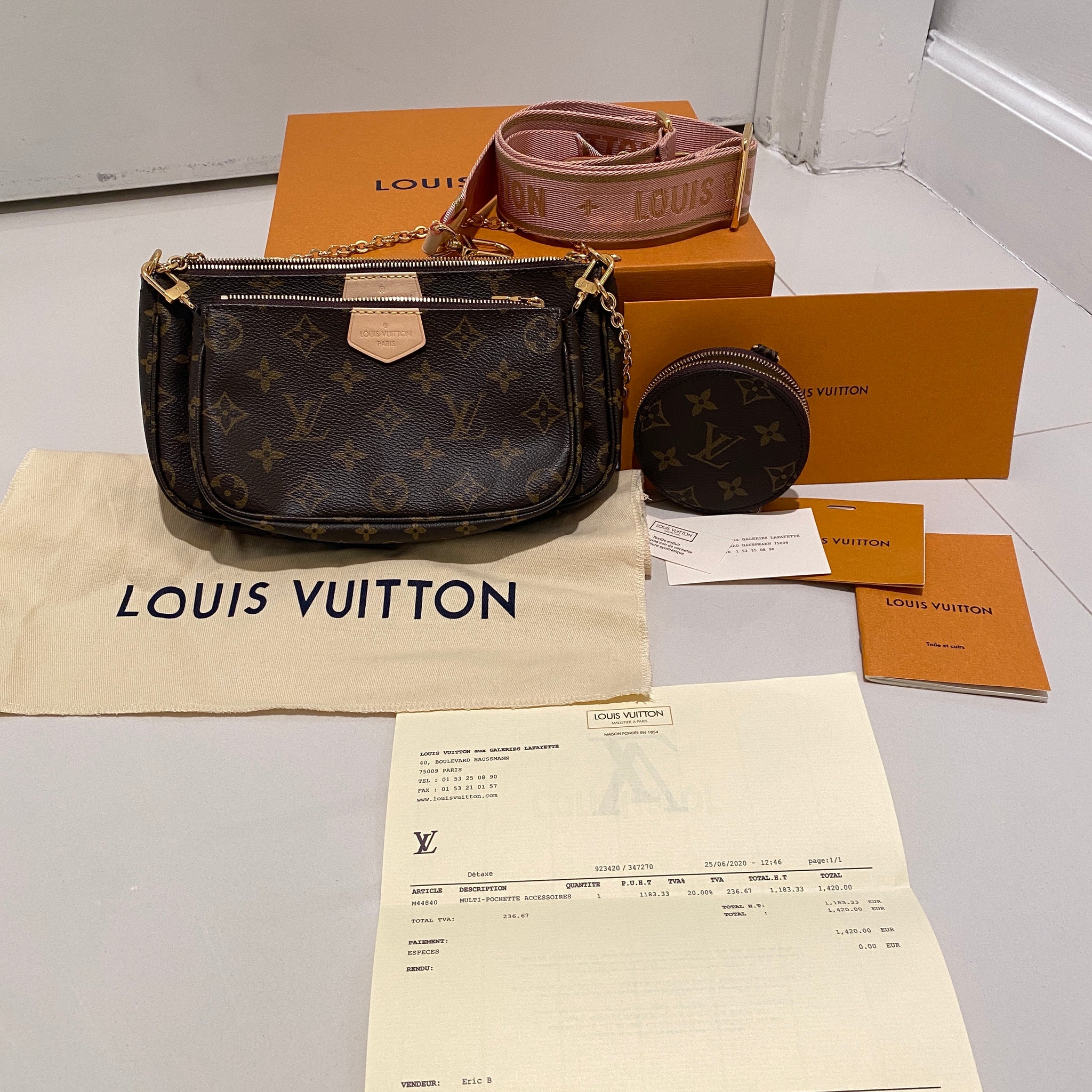 Louis Vuitton Multi Pochette Rose - For Sale on 1stDibs