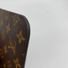 Load image into Gallery viewer, Louis Vuitton Neverfull MM Clutch Pochette Wristlet Monogram
