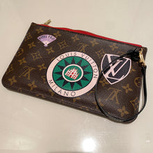 Load image into Gallery viewer, Louis Vuitton Neverull World Tour Clutch
