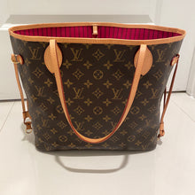 Load image into Gallery viewer, Louis Vuitton Neverfull MM Pivoine
