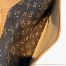 Load image into Gallery viewer, Louis Vuitton Deauville Bowling Bag
