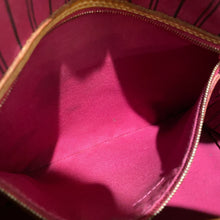 Load image into Gallery viewer, Louis Vuitton Neverfull MM Pivoine
