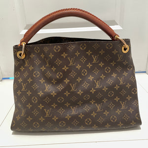 Louis Vuitton Artsy MM Monogram