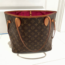 Load image into Gallery viewer, Louis Vuitton Neverfull MM Pivoine
