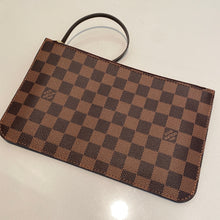 Load image into Gallery viewer, Louis Vuitton Neverfull Clutch Pochette Damier Ebebe
