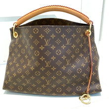 Load image into Gallery viewer, 2018 Louis Vuitton Artsy MM Monogram
