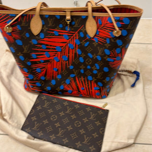 Louis Vuitton Neverfull MM Jungle Dot and Clutch